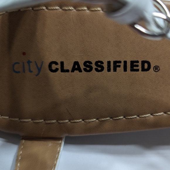 City Classified | Women's Strap Sandals | White |  Size 12M - Picture 5 of 8